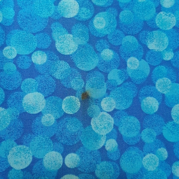 Blue fabric with spots/dots/bubbles - Picture 3 of 3